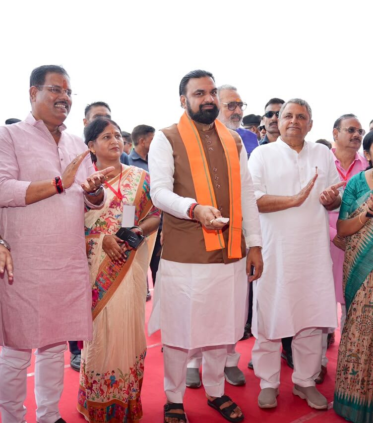 मुख्यमंत्री सम्राट चौधरी ने 551 सरस्वती विद्या निकेतन मॉडल स्कूलों का किया लोकार्पण।